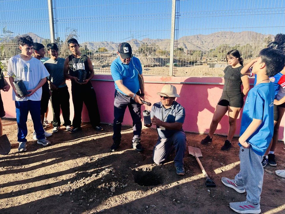 /estadio-ramon-tapia-chambilla-suma-nuevas-areas-verdes-con-jornada-de