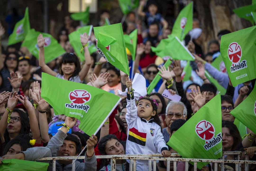 /gira-teleton-2025-suma-nuevos-artistas-y-anuncia-inedito-cierre-en-chiloe