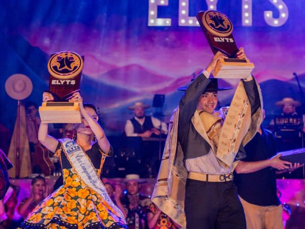 Pareja de Punta Arenas se corona vicecampeona nacional en el xii campeonato de cueca “entre leyendas y tradiciones”