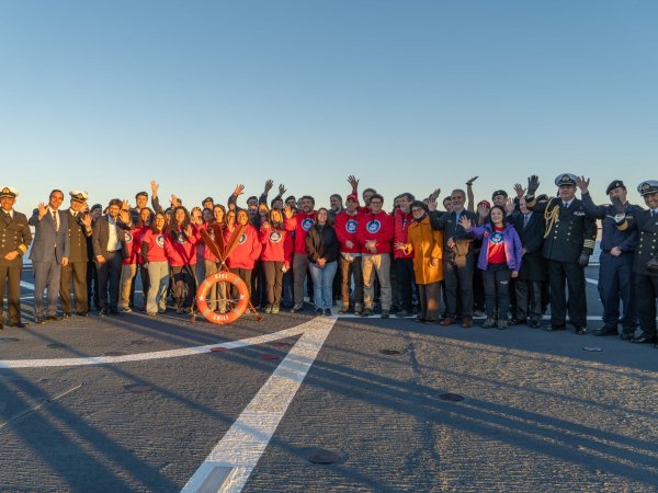 Con éxito finalizó el primer crucero de investigación marítima remota en el territorio Chileno Antártico a bordo del rompehielos “Almirante Viel”