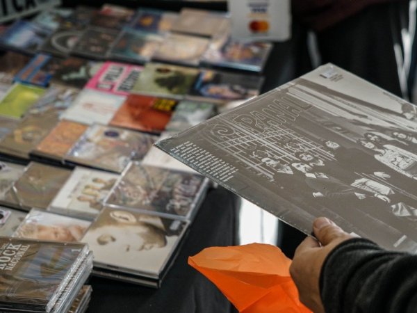 Discos de vinilo “aterrizan” el sábado 4 en junta de vecinos Mauricio Braun