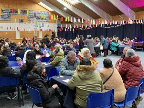 70 personas mayores de Natales se integraron al programa Vínculos