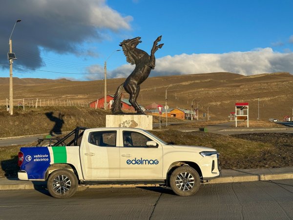 EDELMAG y Municipalidad de Torres del Paine inauguran electrocargador en Cerro Castillo