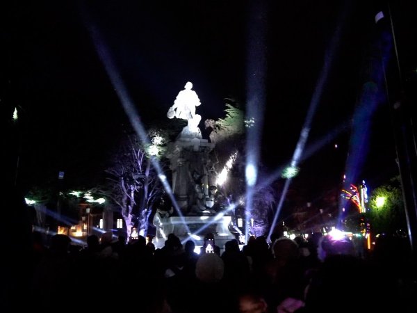 Patagonia Light Festival inicia ocho noches llenas de luz y arte en Punta Arenas