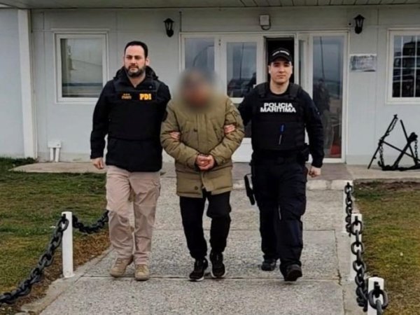 Dos sujetos resultaron detenidos en operativo interagencial de la Armada y la PDI en Tierra del Fuego