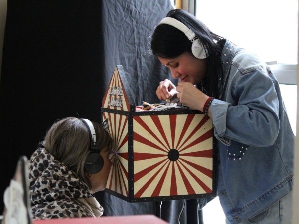 Migrantes hacen comunidad a través del arte en Magallanes