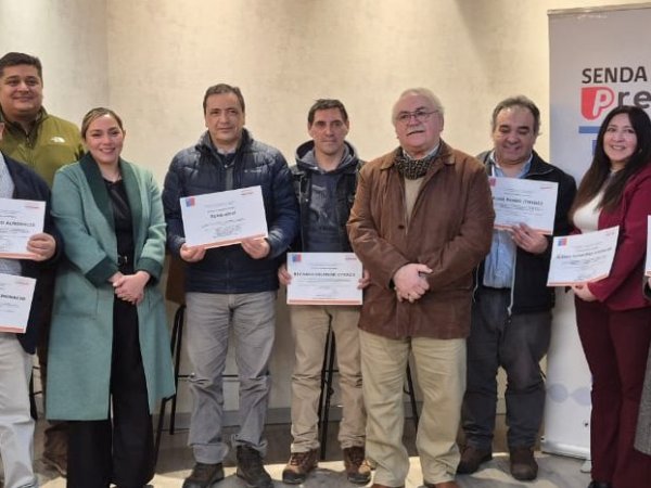SENDA Magallanes certificó a trabajadores y trabajadoras de Zona Austral en programa de Parentalidad