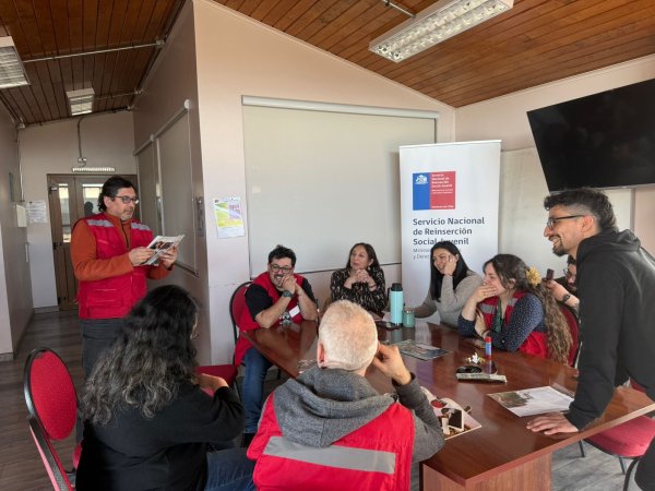 Taller de escritura creativa busca generar espacios seguros de expresión y reflexión para jóvenes en procesos de reinserción