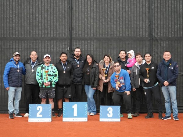 Más de 50 tenistas participaron en la II Copa Municipal Fiestas Patrias