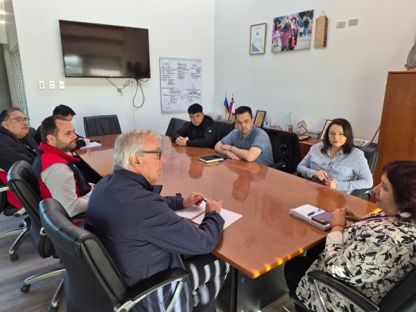 Cámara de Turismo de Última Esperanza, Municipalidad de Puerto Natales y vecinos del sector impulsan plan integral de seguridad vial para el sector norte de la costanera de Puerto Natales