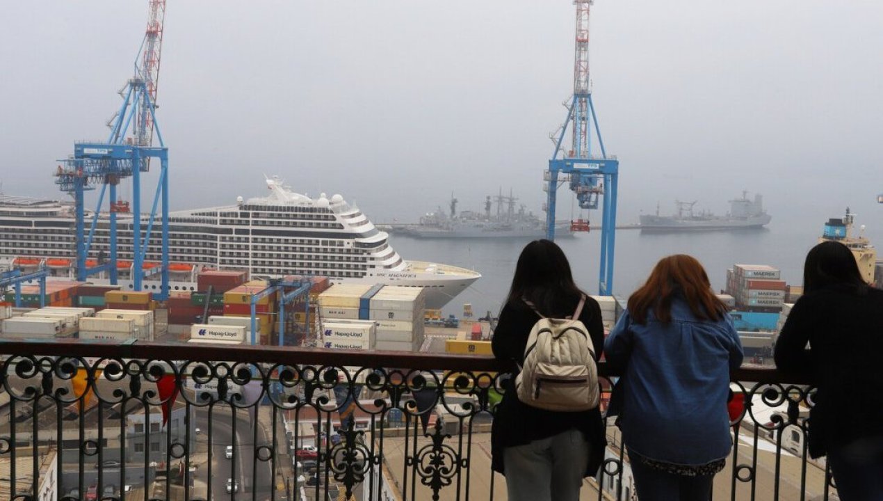 /regionales/region-de-valparaiso/acuerdo-por-valparaiso-firman-trabajo-colaborativo-entre-puertos-de-la