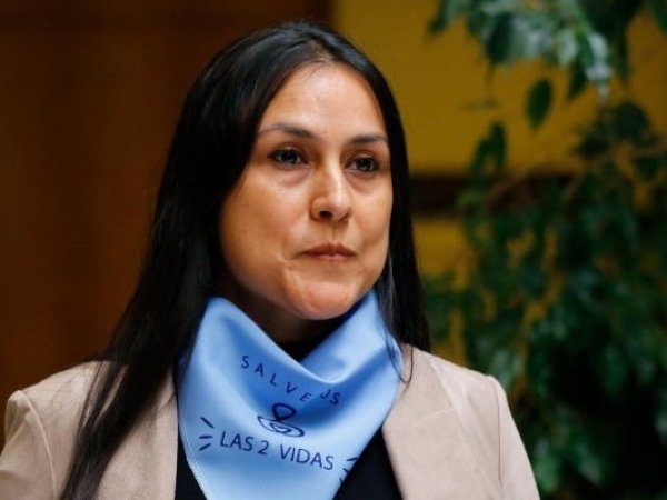 Francesca Muñoz renuncia a su candidatura y pide unidad para respaldar a Kast