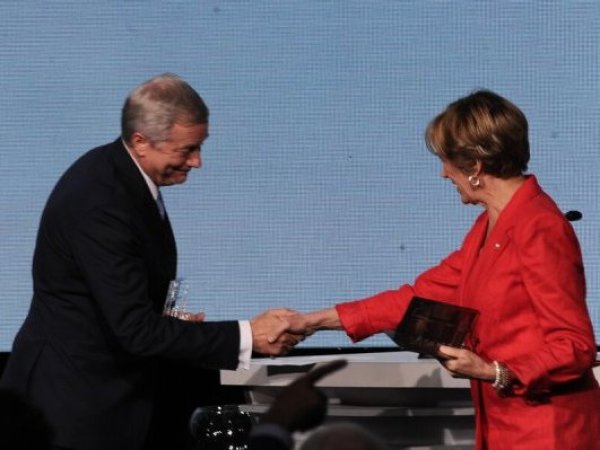 Evelyn Matthei reconoce su derrota y felicita a José Antonio Kast