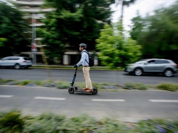 Accidentes de trayecto en scooters aumentan 37% en comparación a 2025