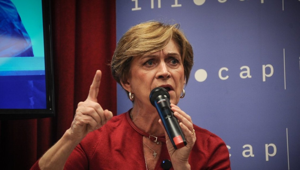 /magazine/evelyn-matthei-apunta-al-partido-republicano-por-campana-en-su-contra-sobre