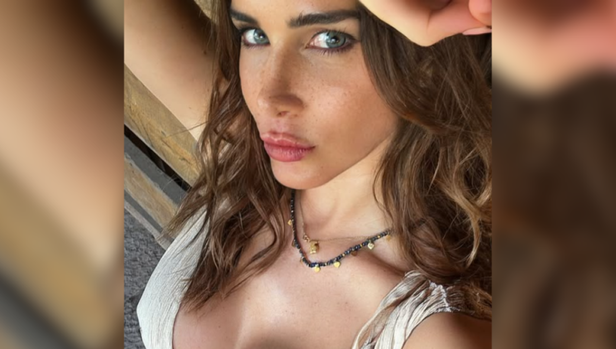 /magazine/fran-undurraga-arremete-contra-sujeto-que-revende-sus-fotos-de-onlyfans