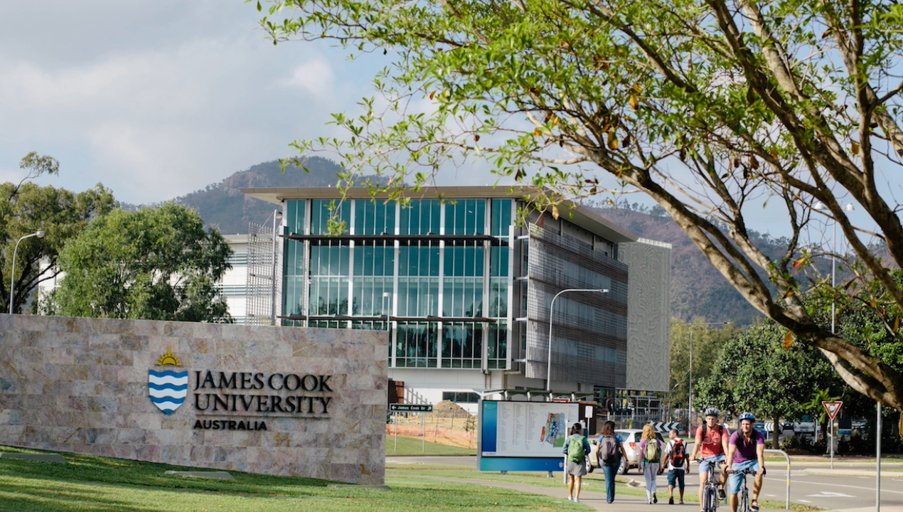 /comunidad-universitaria-conocio-las-oportunidades-para-estudiar-en